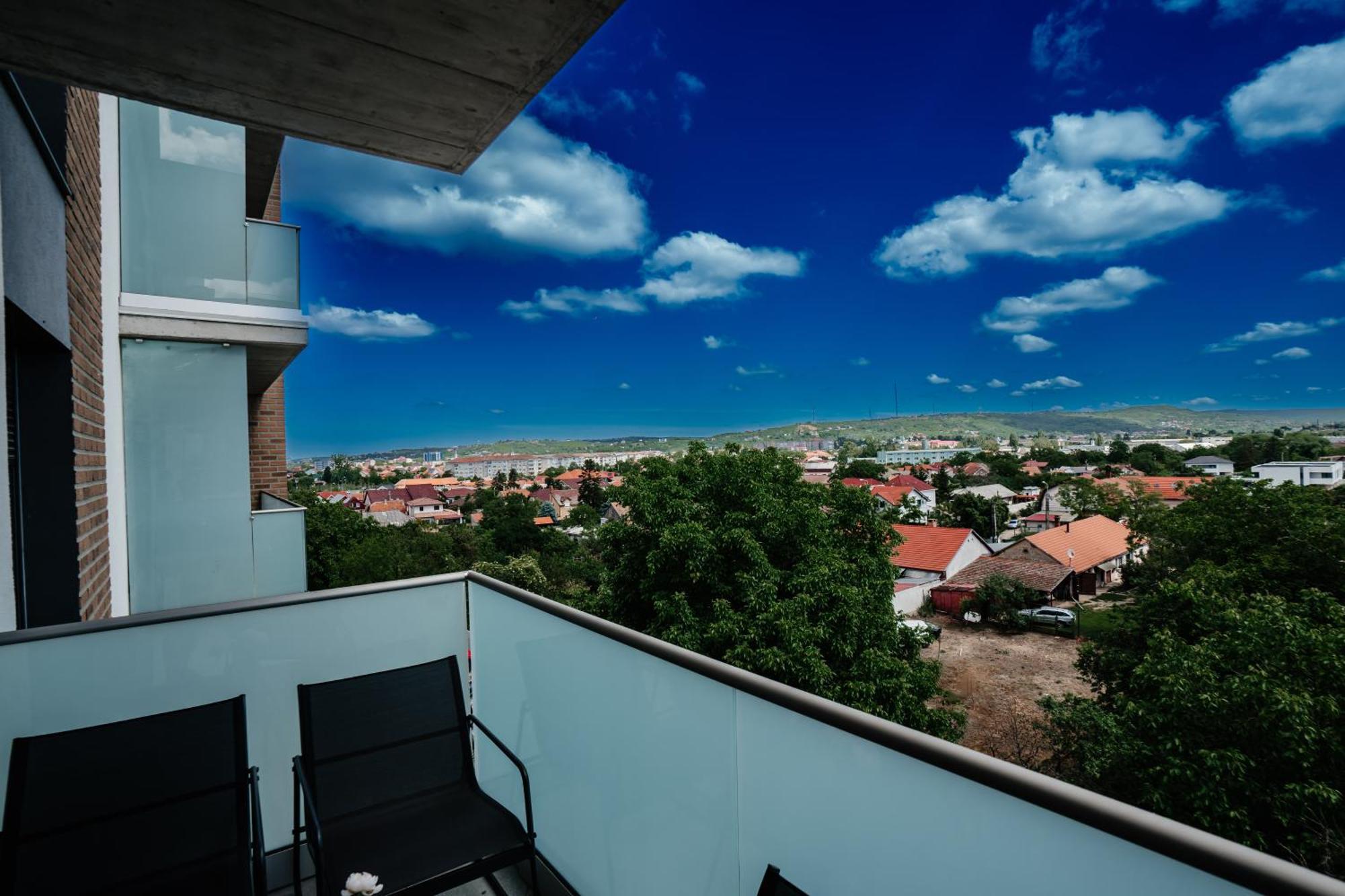 Sunrise View Apartment Орадя Екстер'єр фото